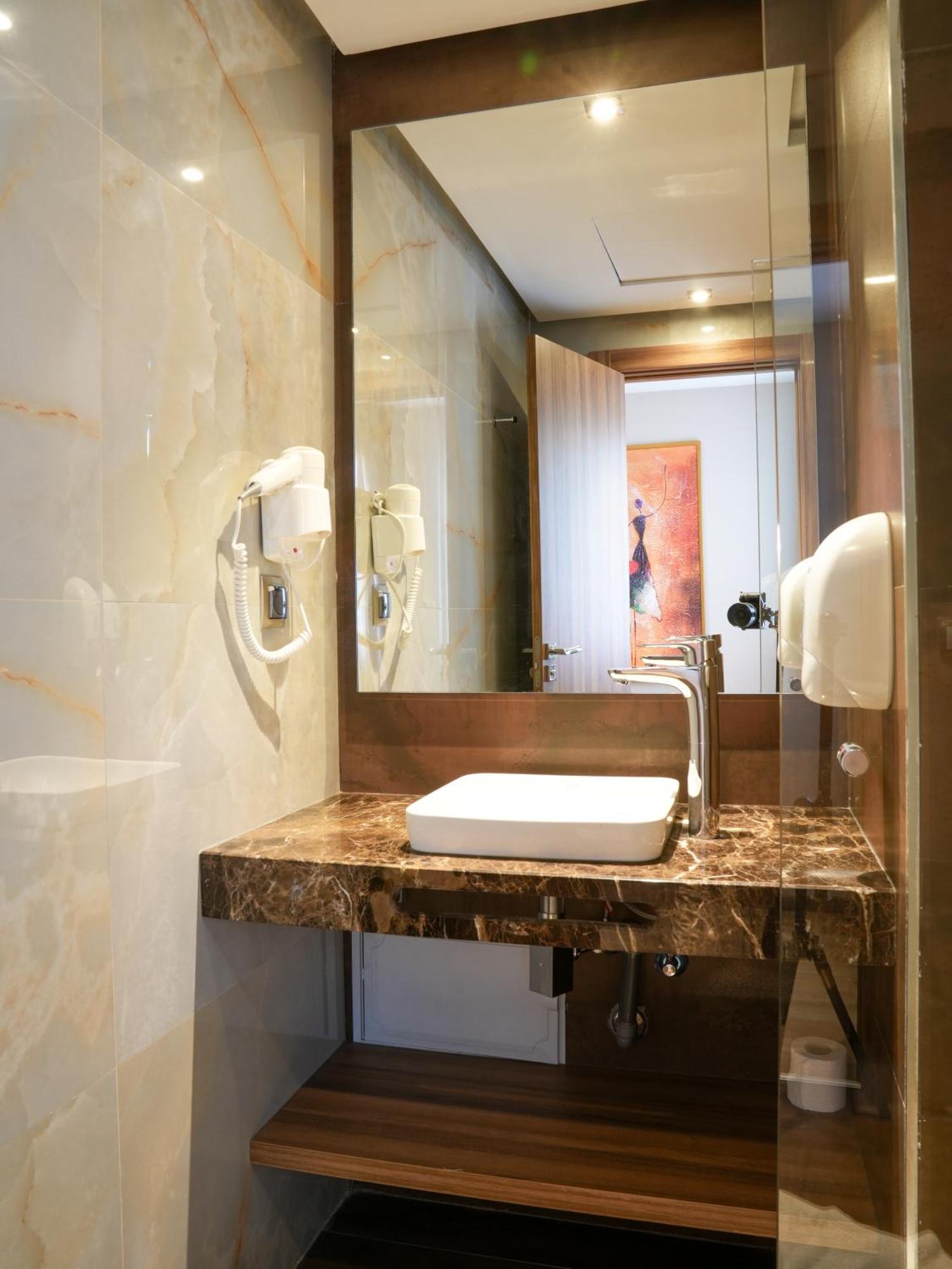 First Suites Hotel Rabat Esterno foto