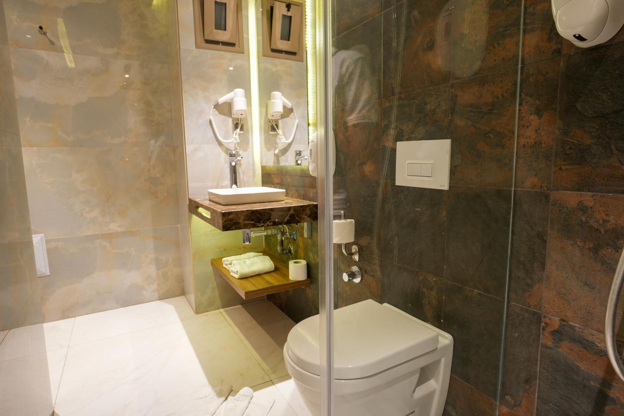 First Suites Hotel Rabat Esterno foto